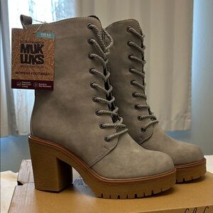 Muk Luks Women's Taupe Lace-Up Boots